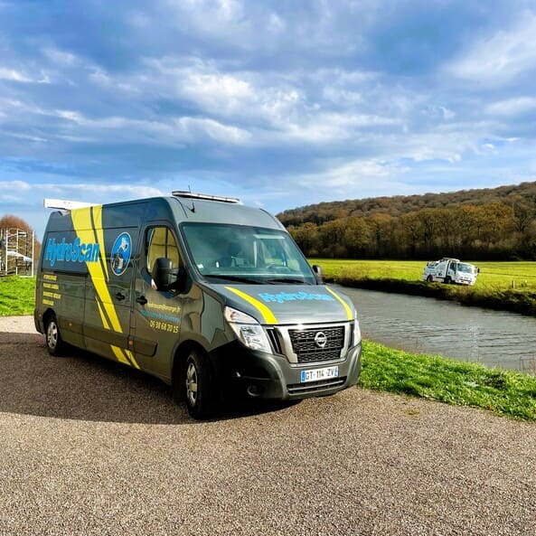 Véhicules d'interventions Hydroscan, spécialiste de l’assainissement depuis de nombreuses années, les équipes d’HydroScan à Vesoul sont pourvues de robots avec caméras numériques haute définition pour pouvoir effectuer un contrôle vidéo optimal de vos canalisations